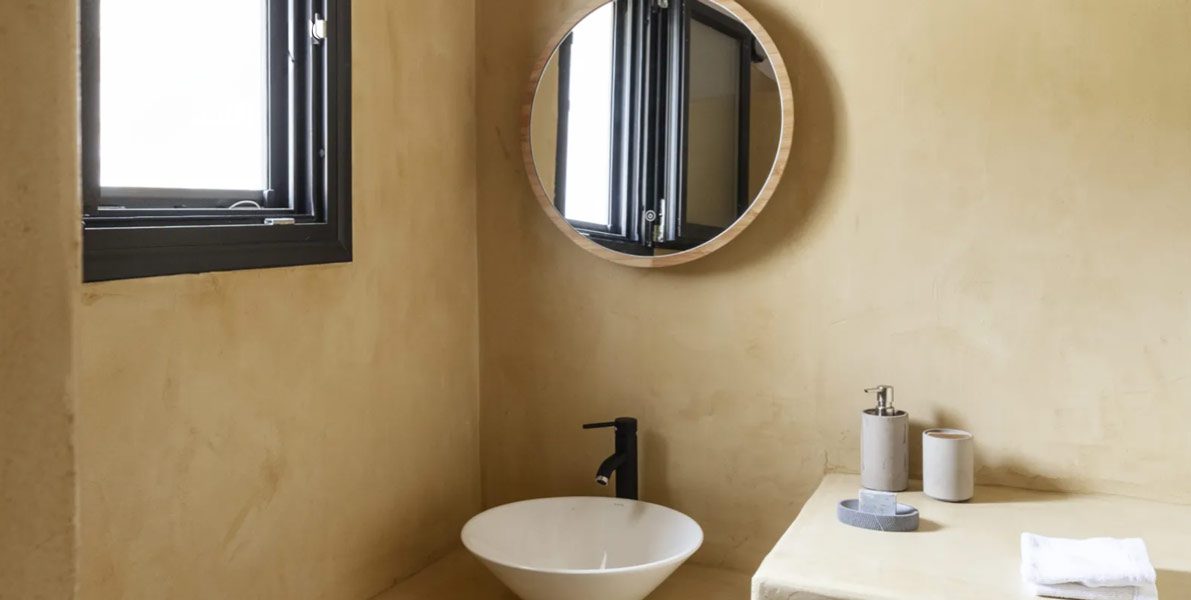 Bathroom 2nd floor villa Calliope